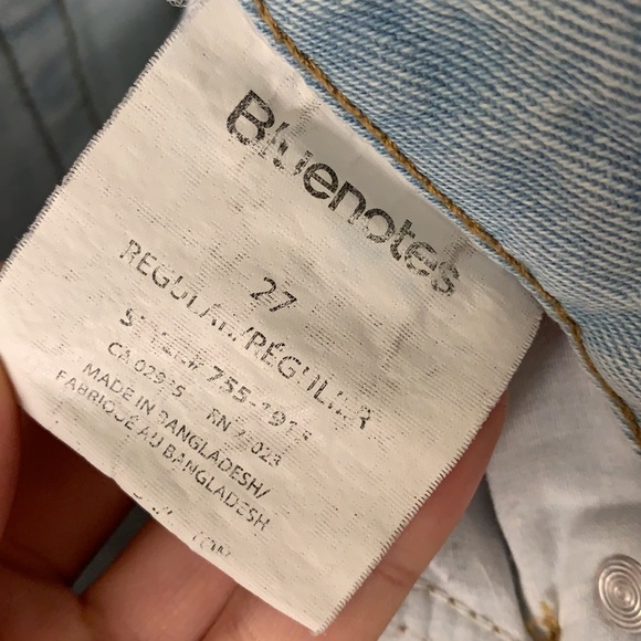 Light wash mom jeans - Picture 5 of 8